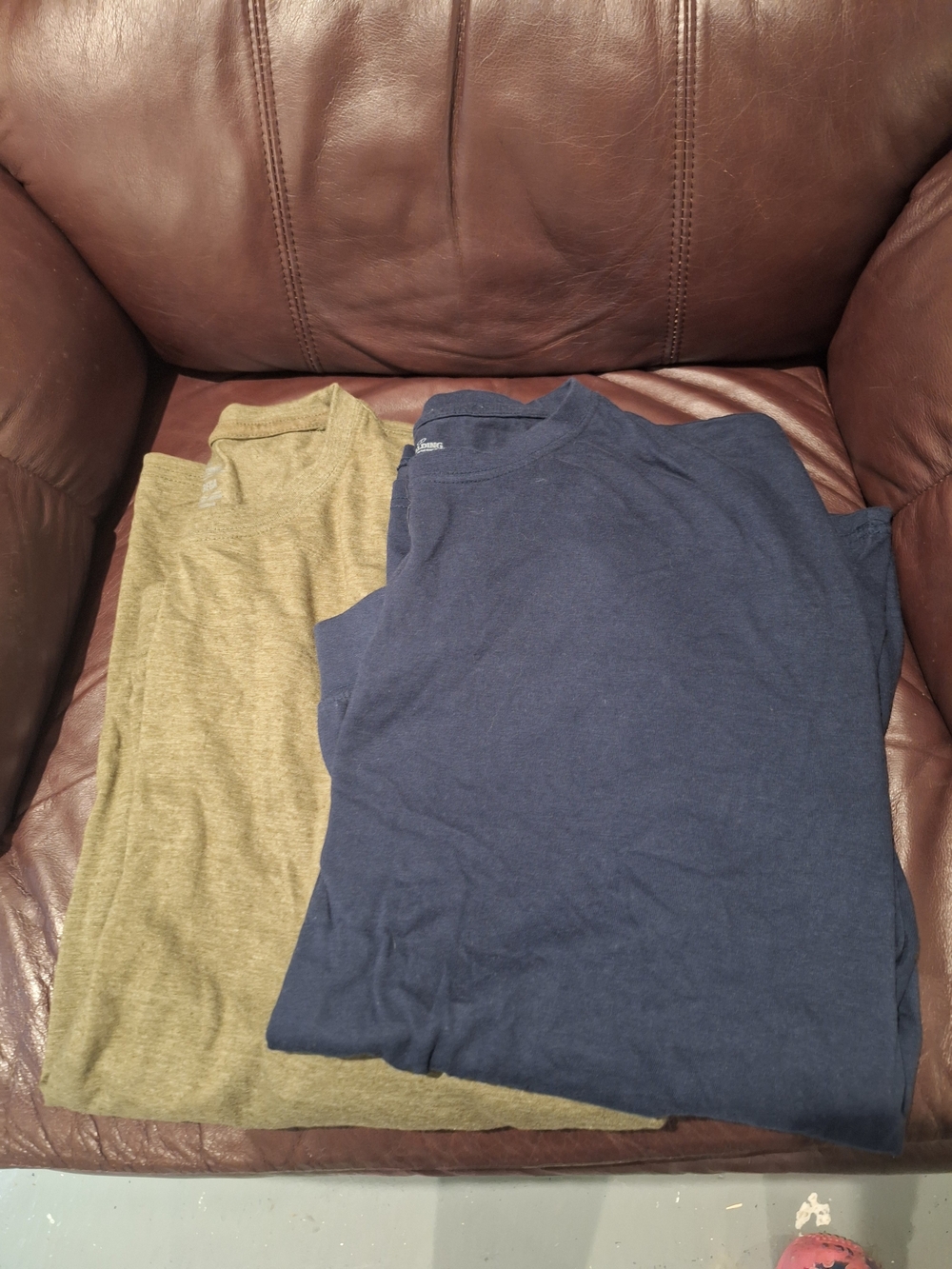 Spalding Crew Neck Long Sleeve Tees in Grey  and Olive.size 3xl